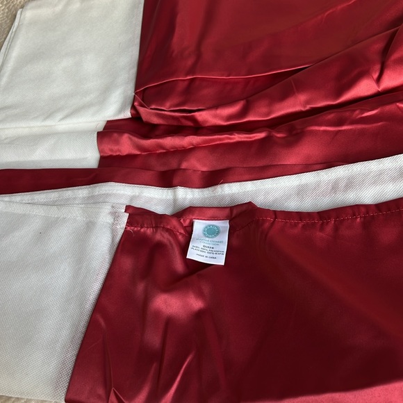Pillow Shams & Queen Bedskirt -Martha Stewart Collection Embroidered Satin - 4pc - Picture 7 of 8